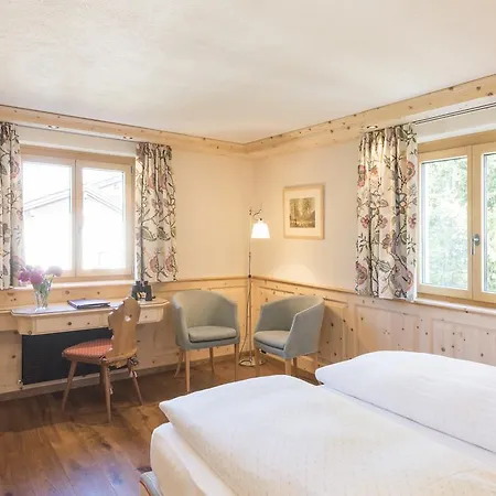 Chesa Randolina Hotel