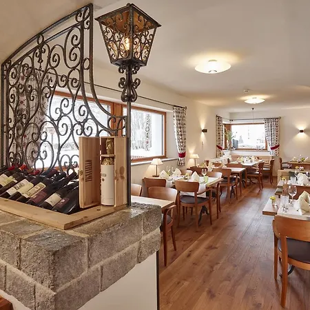 Hotel Chesa Randolina 3*