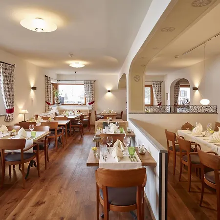 Hotel Chesa Randolina 3*