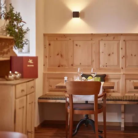 Chesa Randolina Hotel