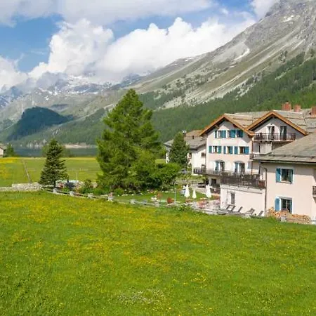 Hotel Chesa Randolina 3*