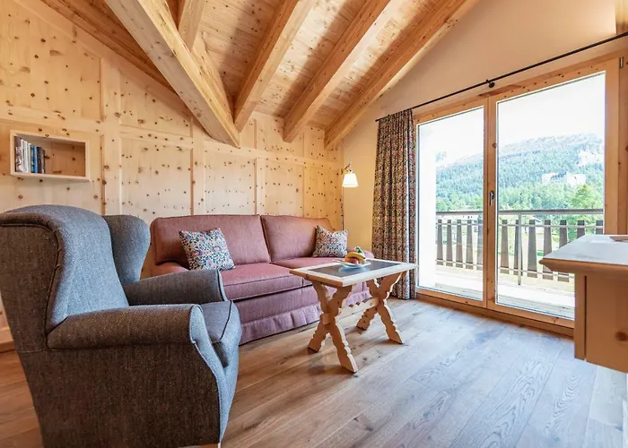 Chesa Randolina Hotel 3*