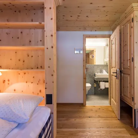 Hotel Chesa Randolina 3*