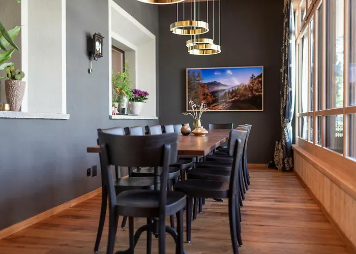 Chesa Randolina Hotel