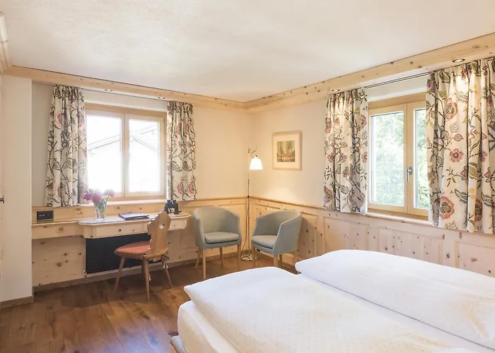 Chesa Randolina Hotel