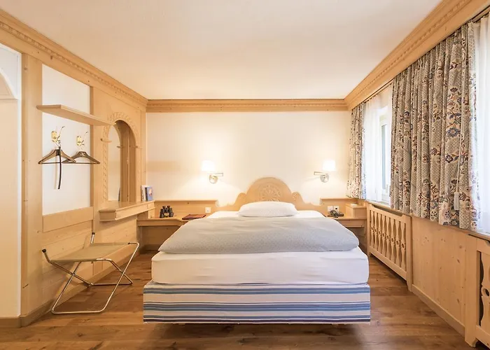 Chesa Randolina Hotel