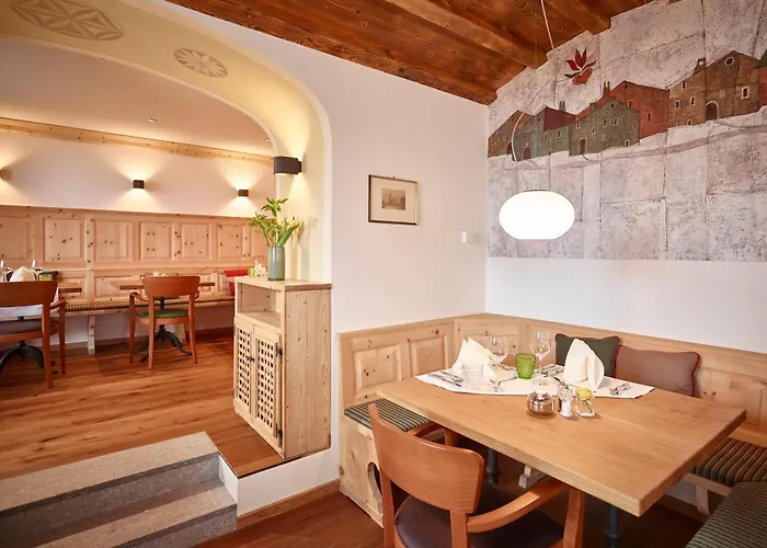 Chesa Randolina Hotel 3*