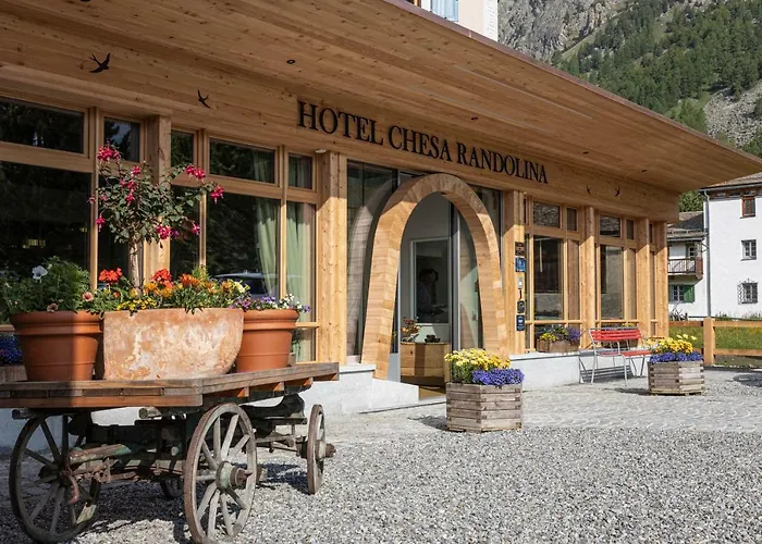 Chesa Randolina Hotel
